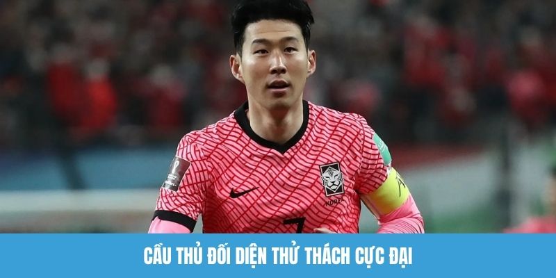 Cầu thủ đối diện thử thách cực đại